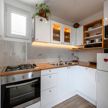 Apartment One , Sea View , Free Parking Ντουμπρόβνικ Εξωτερικό φωτογραφία