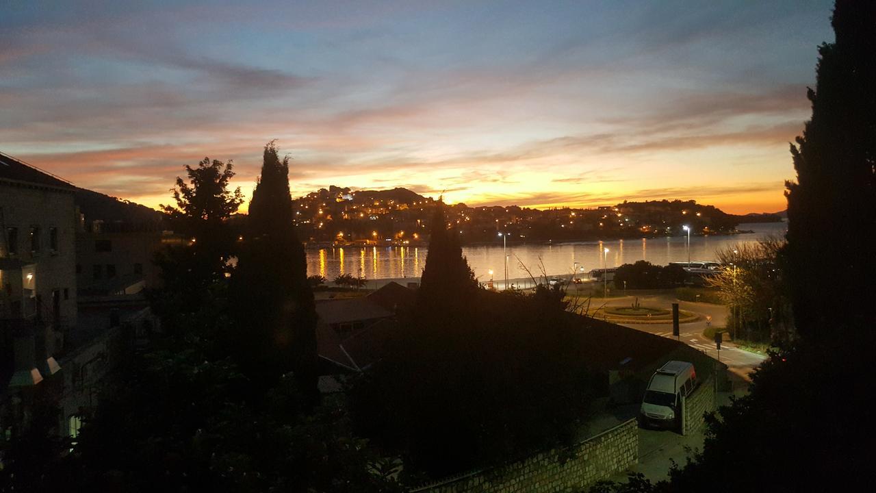 Apartment One , Sea View , Free Parking Ντουμπρόβνικ Εξωτερικό φωτογραφία